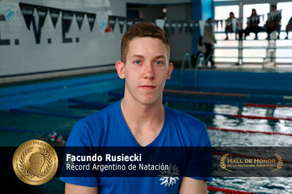 Facundo Rusiecki, récord argentino de natación 2021